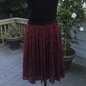 WHBM burgundy and black  leopard print skirt sz 0